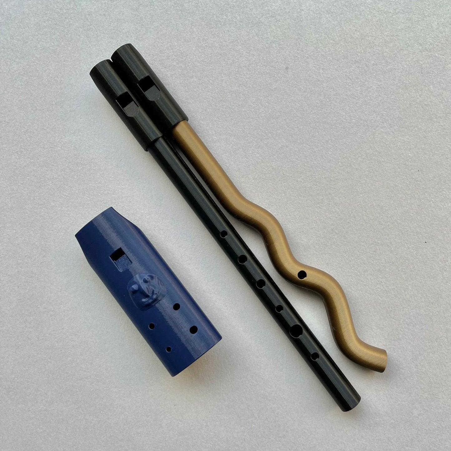 Set of 2 pipes (bronze wobbly blue bastard)